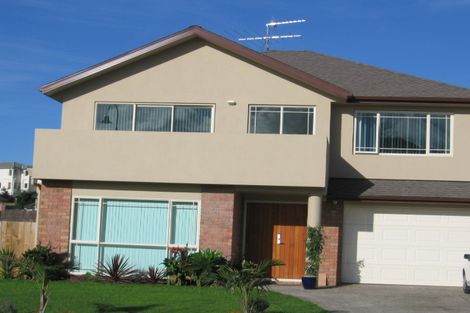 Photo of property in 70 Medallion Drive, Oteha, Auckland, 0632