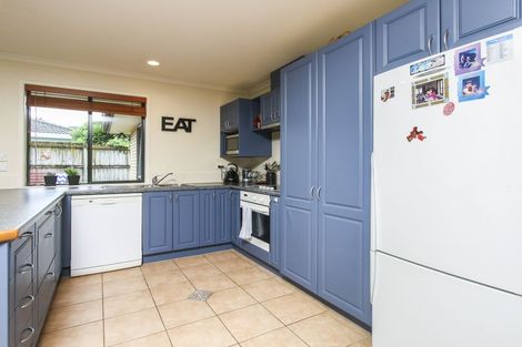 Photo of property in 35 Riverstone Road, Te Atatu Peninsula, Auckland, 0610