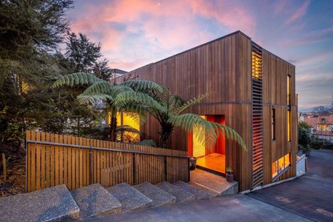 Photo of property in 27 Examiner Street, Nelson, 7010