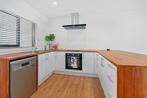 Photo of property in 2/71b Main Road, Redcliffs, Christchurch, 8081