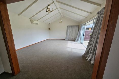 Photo of property in 11 Grimseys Road, Redwood, Christchurch, 8051