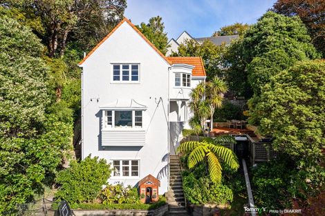 Photo of property in 7 Lower Watt Street, Wadestown, Wellington, 6012