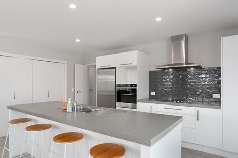 Photo of property in 128 Puhirake Crescent, Pyes Pa, Tauranga, 3112