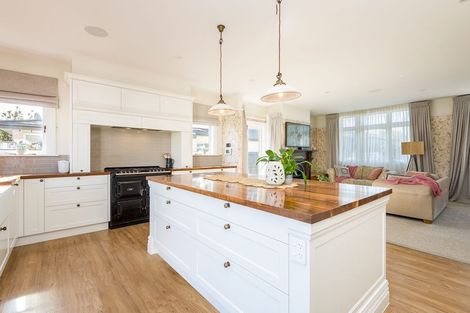 Photo of property in 4 Kahu Road, Riccarton, Christchurch, 8041