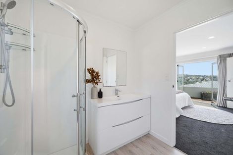 Photo of property in 1/22 Rothesay Bay Road, Rothesay Bay, Auckland, 0630