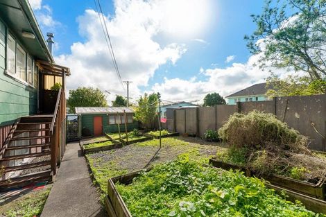 Photo of property in 1/22 Captain Scott Road, Glen Eden, Auckland, 0602
