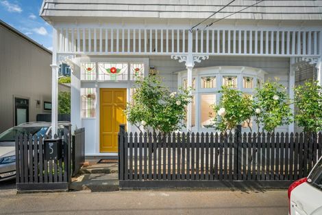 Photo of property in 5 Armour Avenue, Mount Victoria, Wellington, 6011