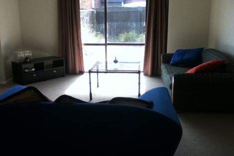 Photo of property in 11 Nimrod Place, Half Moon Bay, Auckland, 2012