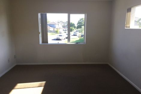 Photo of property in 2 Riverglade Parkway, Te Atatu South, Auckland, 0610