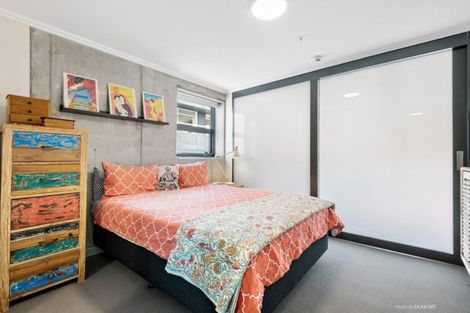 Photo of property in Frame Apartments, 1002/111 Molesworth Street, Thorndon, Wellington, 6011