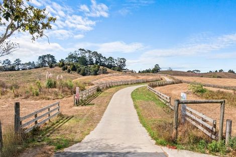 Photo of property in 101 Wintour Road, Waimauku, 0881