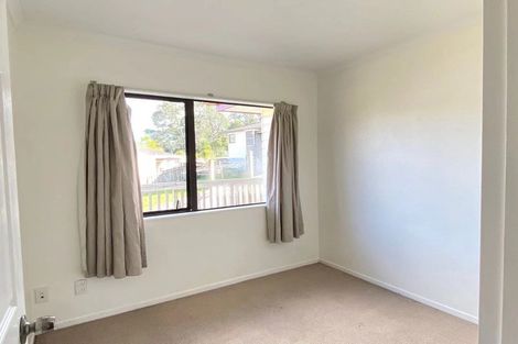 Photo of property in 25 Alidade Place, Massey, Auckland, 0614