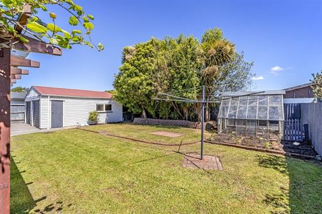 Photo of property in 30 Clivedon Place, Redwood, Christchurch, 8051
