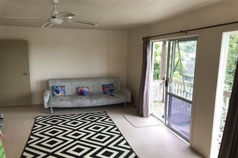 Photo of property in 17 Theban Place, Totara Vale, Auckland, 0629