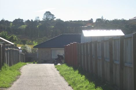 Photo of property in 4 Chesterton Terrace, Henderson, Auckland, 0612