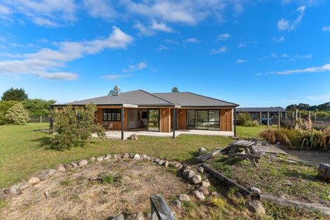 Photo of property in 829 Chester Road, West Taratahi, Carterton, 5791