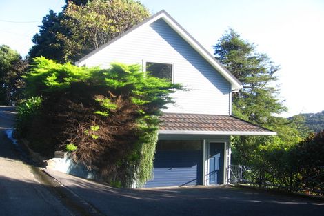 Photo of property in 30 Walter Road, Lowry Bay, Lower Hutt, 5013