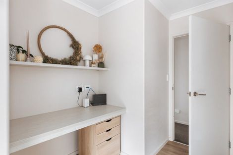 Photo of property in 6 Lakeside Terrace, Omokoroa, 3114