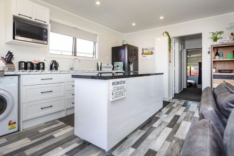 Photo of property in 105 Chartwell Avenue, Whangamata, 3620