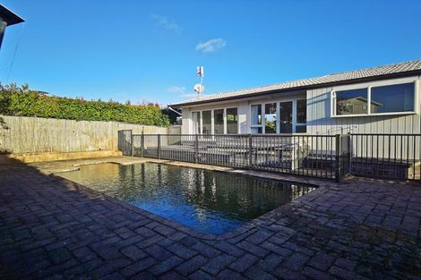 Photo of property in 3 Santa Rosa Terrace, Forrest Hill, Auckland, 0620
