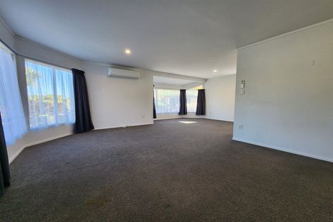 Photo of property in 35b Grays Road, Camborne, Porirua, 5026