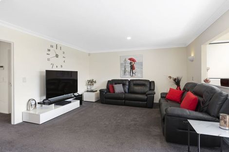 Photo of property in 1/15 Eastwood Rise, Browns Bay, Auckland, 0630