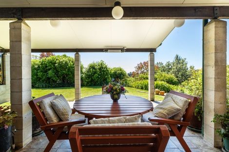 Photo of property in 33 Hikanui Drive, Havelock North, 4130