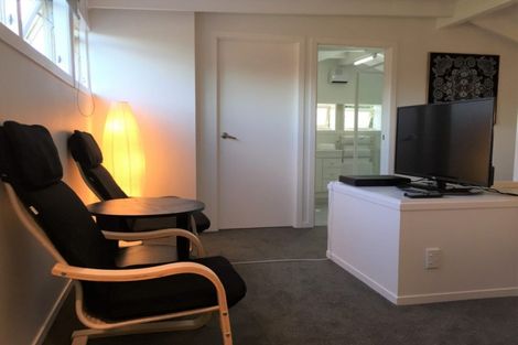 Photo of property in 871 Whangaparaoa Road, Manly, Whangaparaoa, 0930