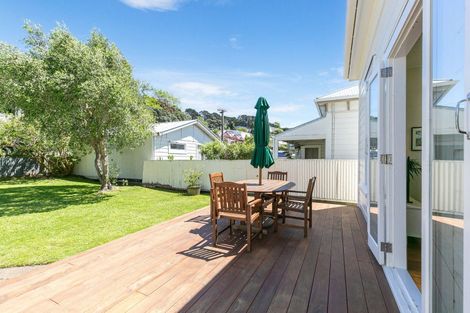 Photo of property in 54 Kilbirnie Crescent, Kilbirnie, Wellington, 6022