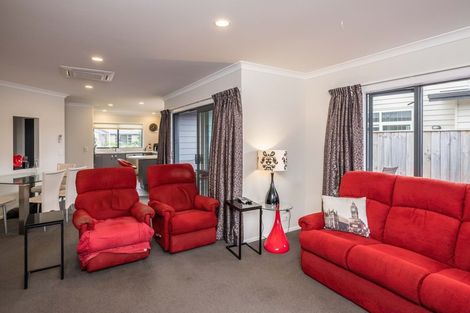 Photo of property in 76 Awatea Avenue, Paraparaumu, 5032