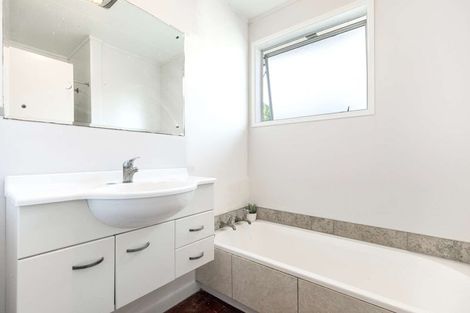 Photo of property in 29 Rewarewa Street, Owhata, Rotorua, 3010