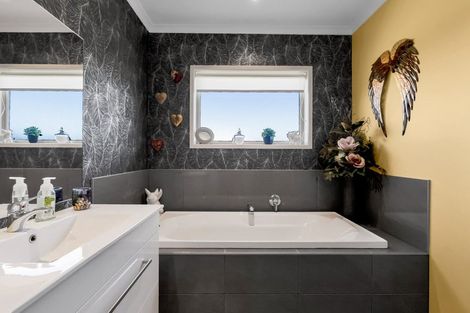 Photo of property in 17 Hira Street, Ohawe, Hawera, 4671