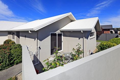 Photo of property in 15 Akaroa Road, Poraiti, Napier, 4112