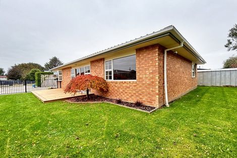 Photo of property in 37 Moa Street, Waikiwi, Invercargill, 9810