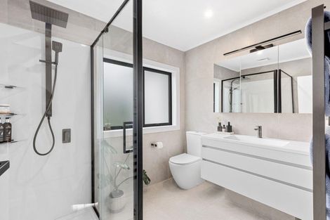 Photo of property in 23 Braemar Road, Rothesay Bay, Auckland, 0630