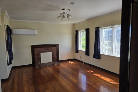 Photo of property in 44-46 Collingwood Street, Waterloo, Lower Hutt, 5011