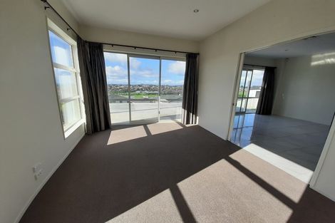 Photo of property in 12 Butler Stoney Crescent, Silverdale, 0932