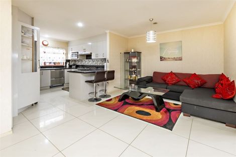 Photo of property in 73 Rathmar Drive, Manurewa, Auckland, 2105