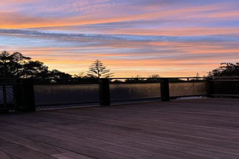 Photo of property in 15 Waiwera Road, Waiwera, Orewa, 0994