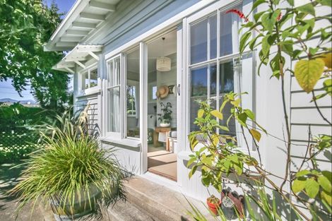 Photo of property in 83 Queenwood Road, Levin, 5510