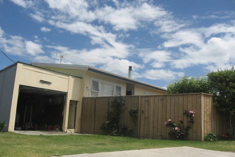 Photo of property in 126 Pukehina Parade, Pukehina, Te Puke, 3189