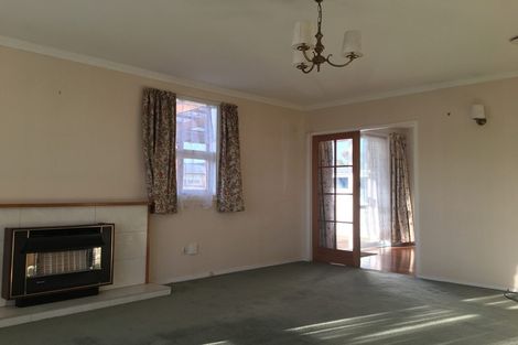 Photo of property in 122 Kings Crescent, Hutt Central, Lower Hutt, 5010