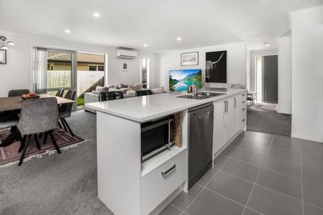 Photo of property in 15 Lamborn Drive, Papakura, 2110