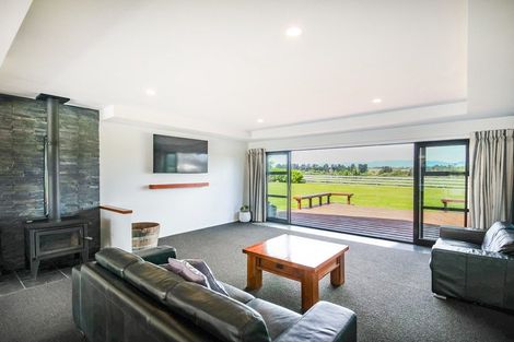 Photo of property in 103 Almadale Road, Cheltenham, Feilding, 4777