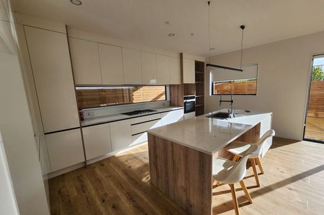 Photo of property in 27 Deep Creek Road, Waiake, Auckland, 0630