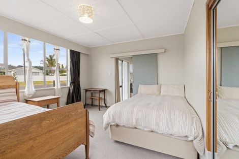 Photo of property in 104 Beverley Terrace, Whangamata, 3620