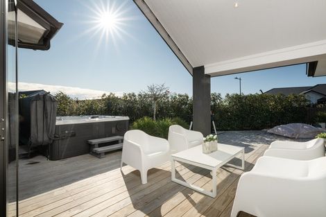 Photo of property in 2 Pimelea Street, Papamoa Beach, Papamoa, 3118