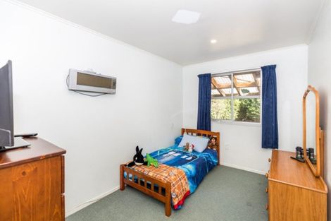 Photo of property in 70 Oakfield Crescent, Pukete, Hamilton, 3200
