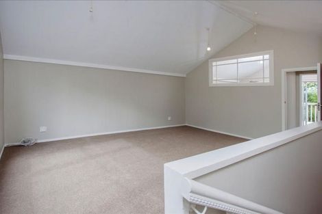 Photo of property in 21 St Georges Road, Avondale, Auckland, 0600