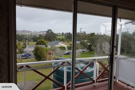 Photo of property in 18 Shakespear Road, Army Bay, Whangaparaoa, 0930